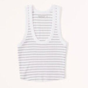 A&F Essential Scoopneck Tank